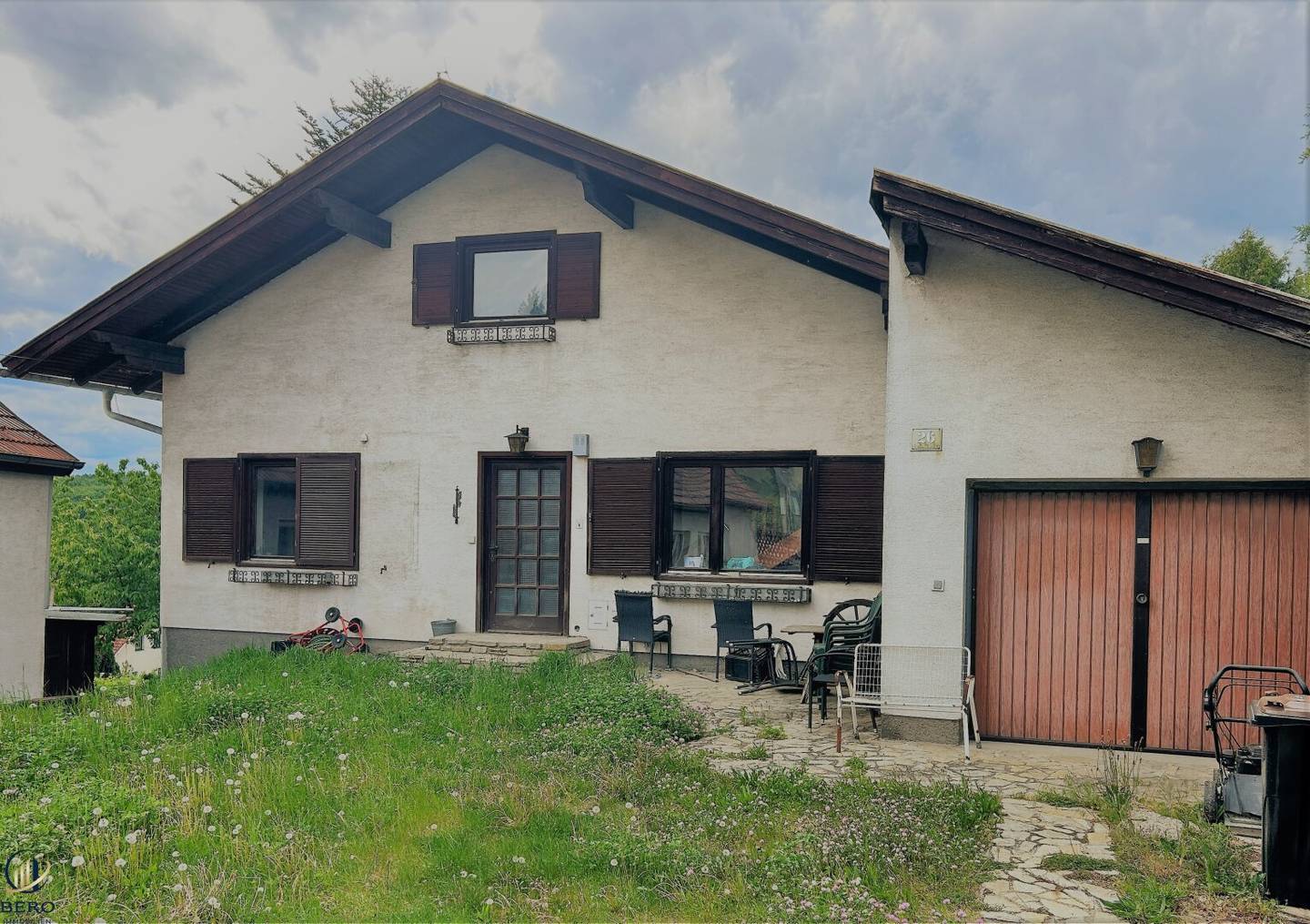 Renovierungsprojekt - Großes Grundstück mit 2 Häuser - Renovierungsprojekt