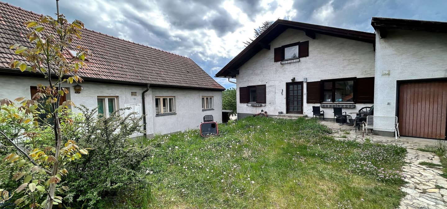 Renovierungsprojekt - Großes Grundstück mit 2 Häuser - Renovierungsprojekt