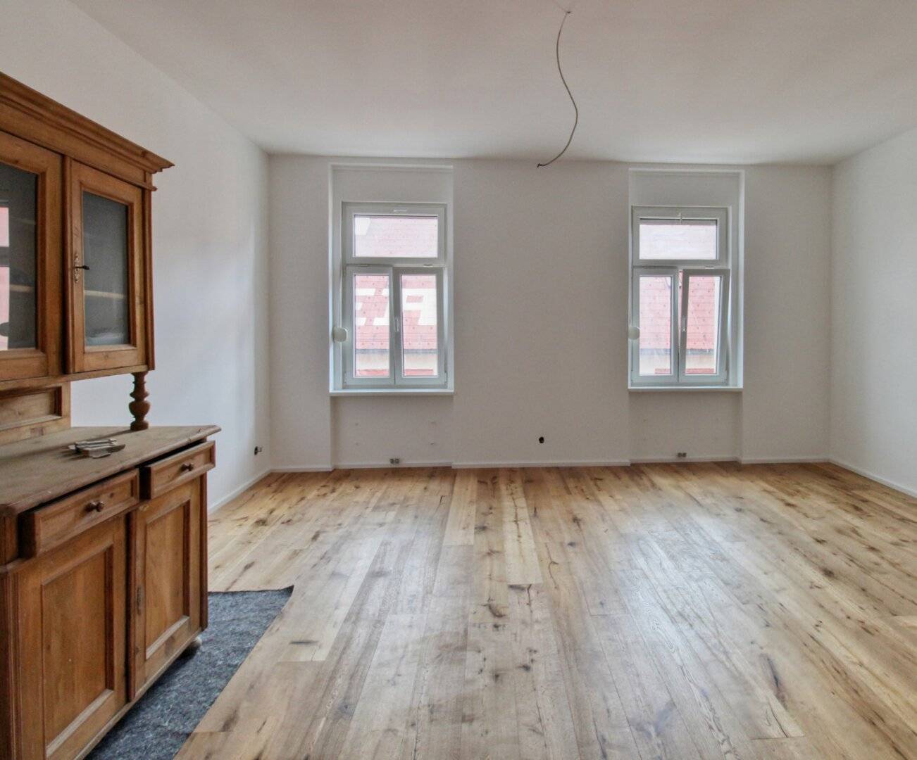 Moderne 2-Zimmer-Wohnung mit Balkon, Stadt- und Grünblick in zentraler Lage in Graz, vollsaniert!