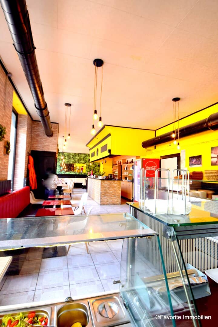 Traiskirchen Stadtzentrum – Top Gastronomie-Location in mit Garten zu mieten!