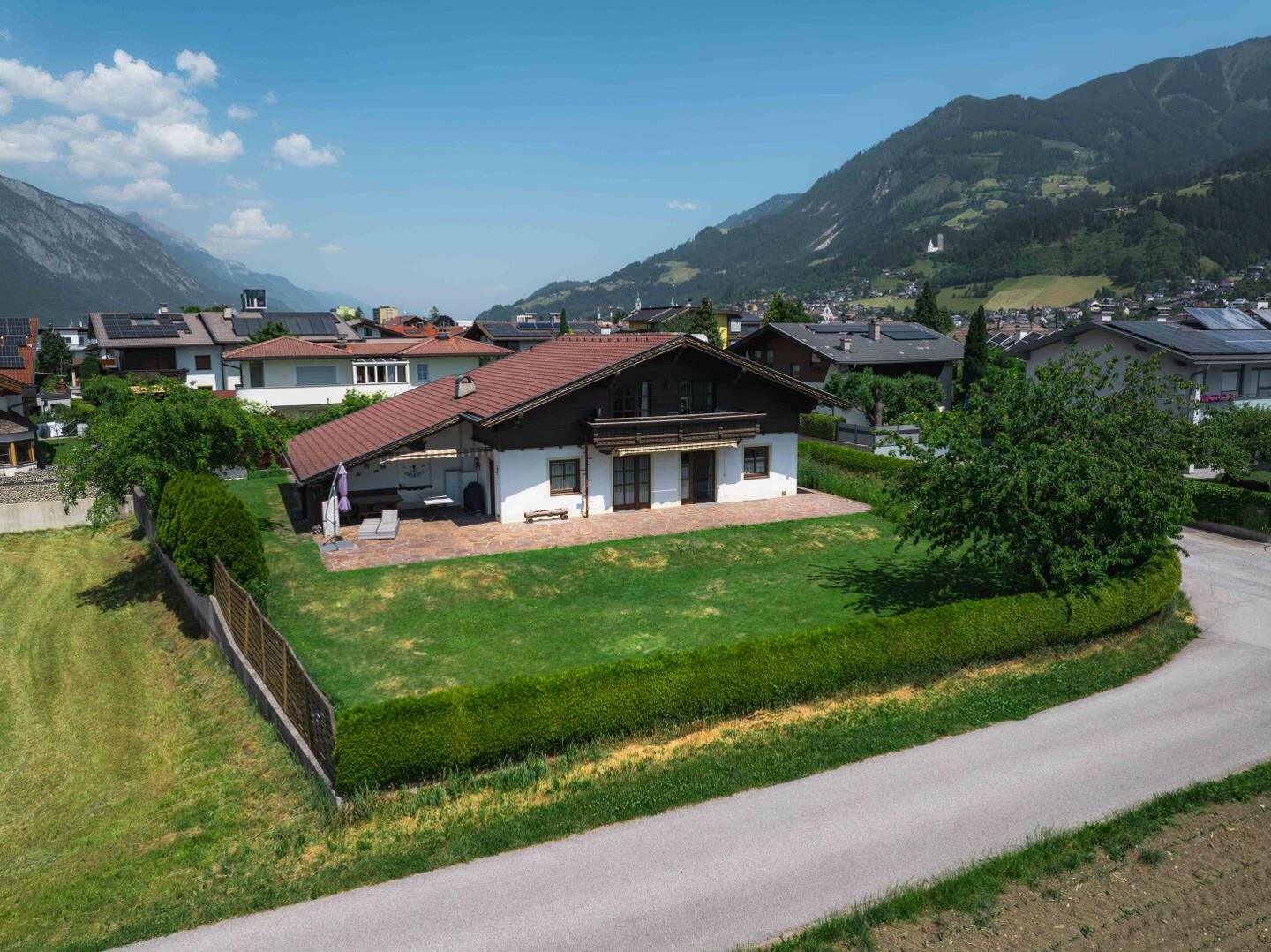 Einfamilienhaus mit großem Grundstück, herrlicher Aussicht & viel Potenzial in Vomp