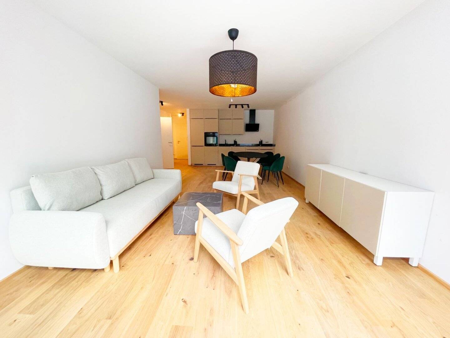 Erstbezug! Exklusive, voll möblierte Wohnung mit Terrasse, Garten & TG-Stellplatz, in Bestlage!