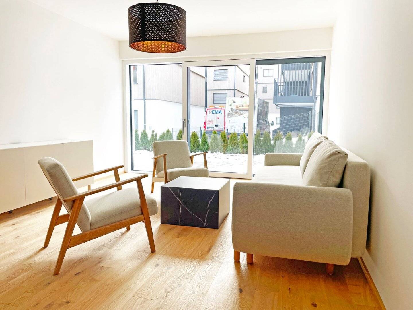 Erstbezug! Exklusive, voll möblierte Wohnung mit Terrasse, Garten & TG-Stellplatz, in Bestlage!