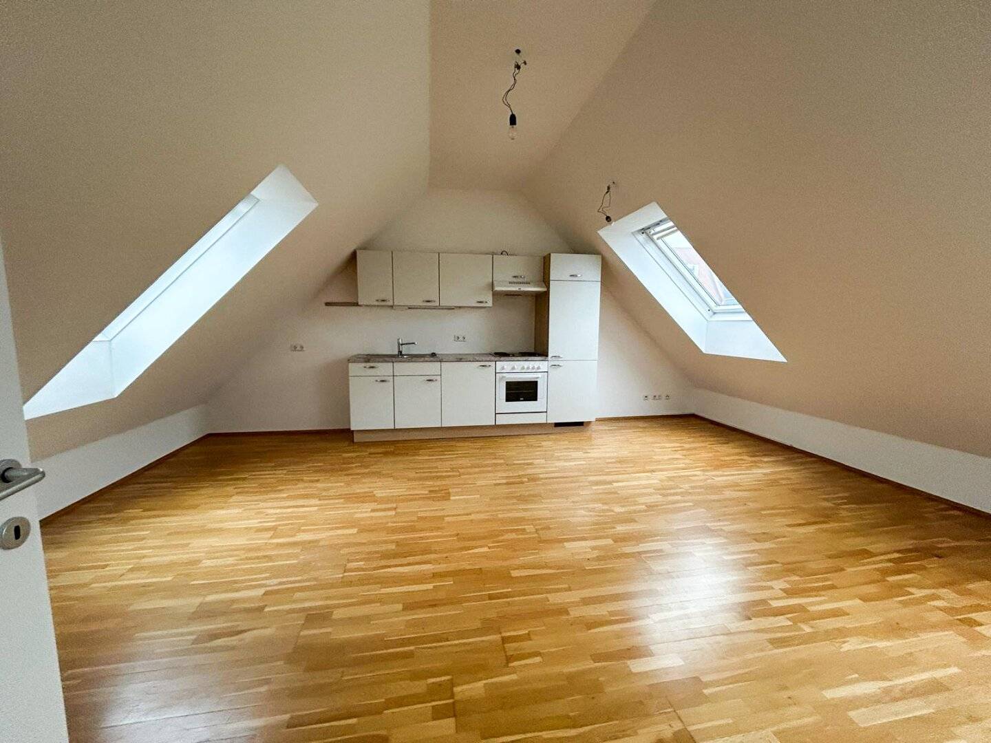 Entzückende Dachgeschosswohnung in Zentrumsnähe!