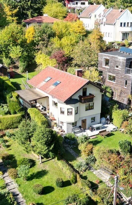 Wienerwald Südhang: Einfamilienhaus mit Potenzial in Mauerbach an der Stadtgrenze Wiens (2 km)