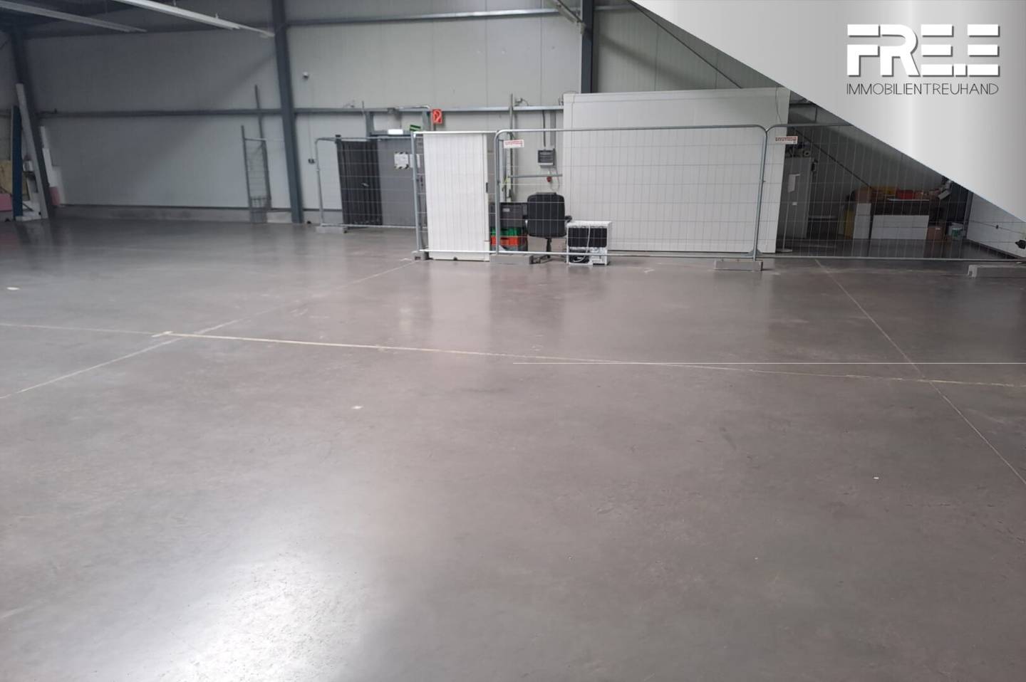 LAGERFLÄCHE | € 6,65 netto pro m² | Flexible Hallenfläche von 10 m² bis 250 m² in moderner Halle