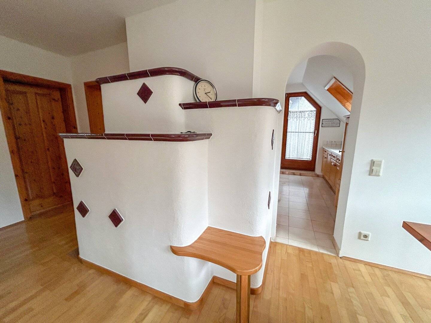 Entzückende Dachgeschosswohnung sucht Familienanschluss!
