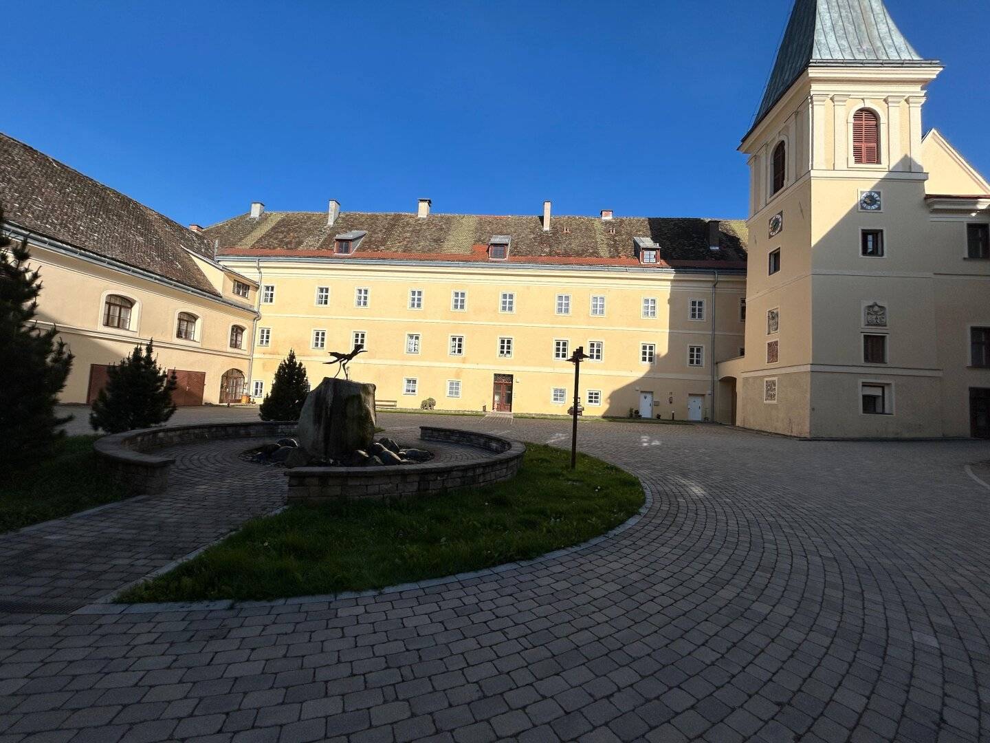 Von 60,25 m² - 139,90 m², wohnen oder arbeiten in einem  geschichtsumwobenen Gebäude!