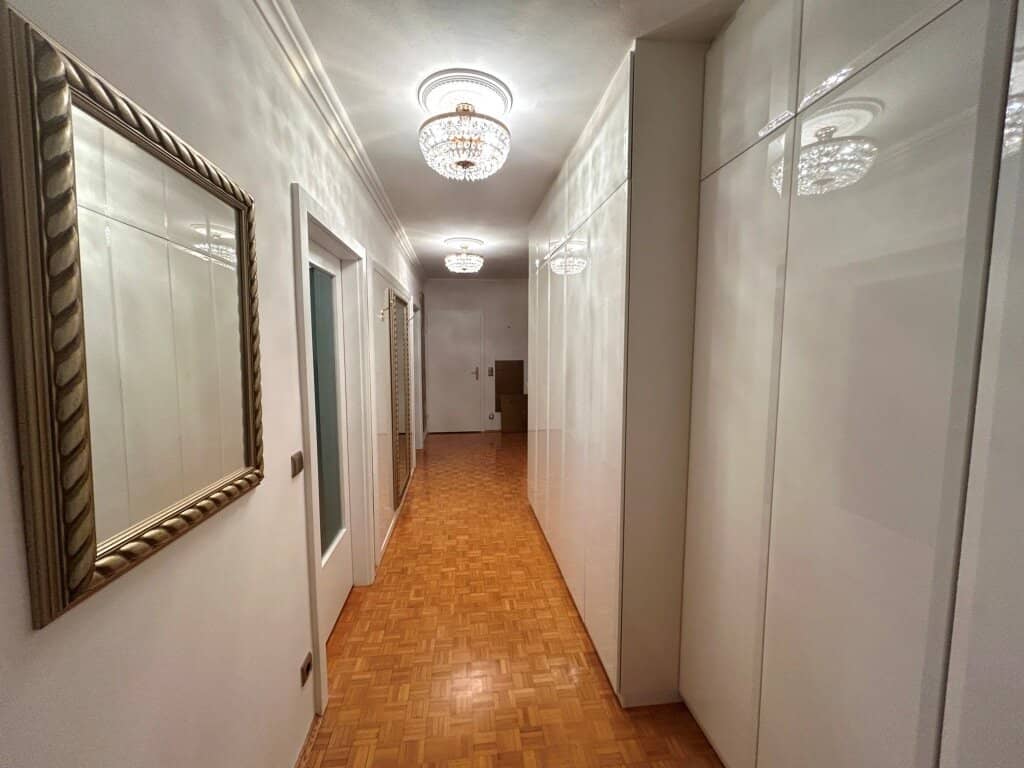 Großzügige 4-Zimmer Wohnung in Grazer Innenstadt (5. Liftstock)