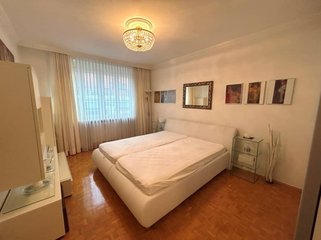 Großzügige 4-Zimmer Wohnung in Grazer Innenstadt (5. Liftstock)