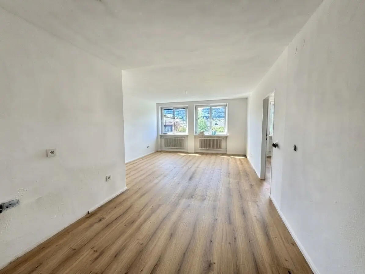 Modern, renovierte 2-Zimmer-Wohnung mit Grünblick