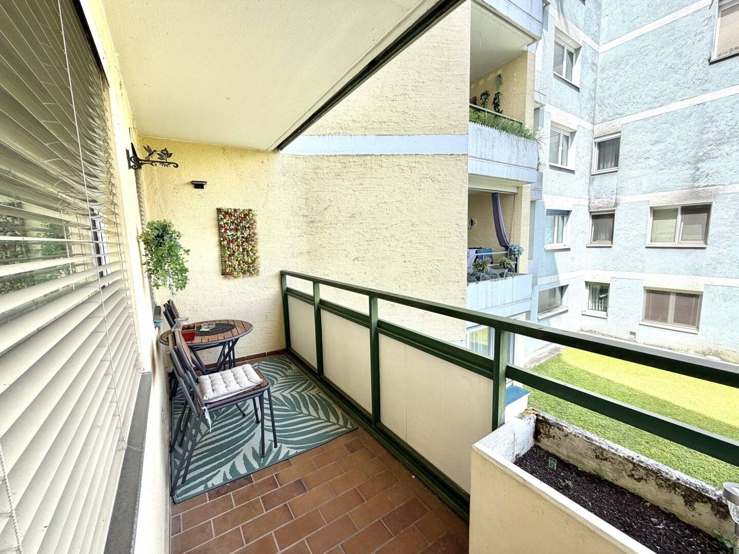 2-Zimmer-Wohnung mit Balkon und TG-Stellplatz - ideal zum Gestalten nach Ihren Wünschen