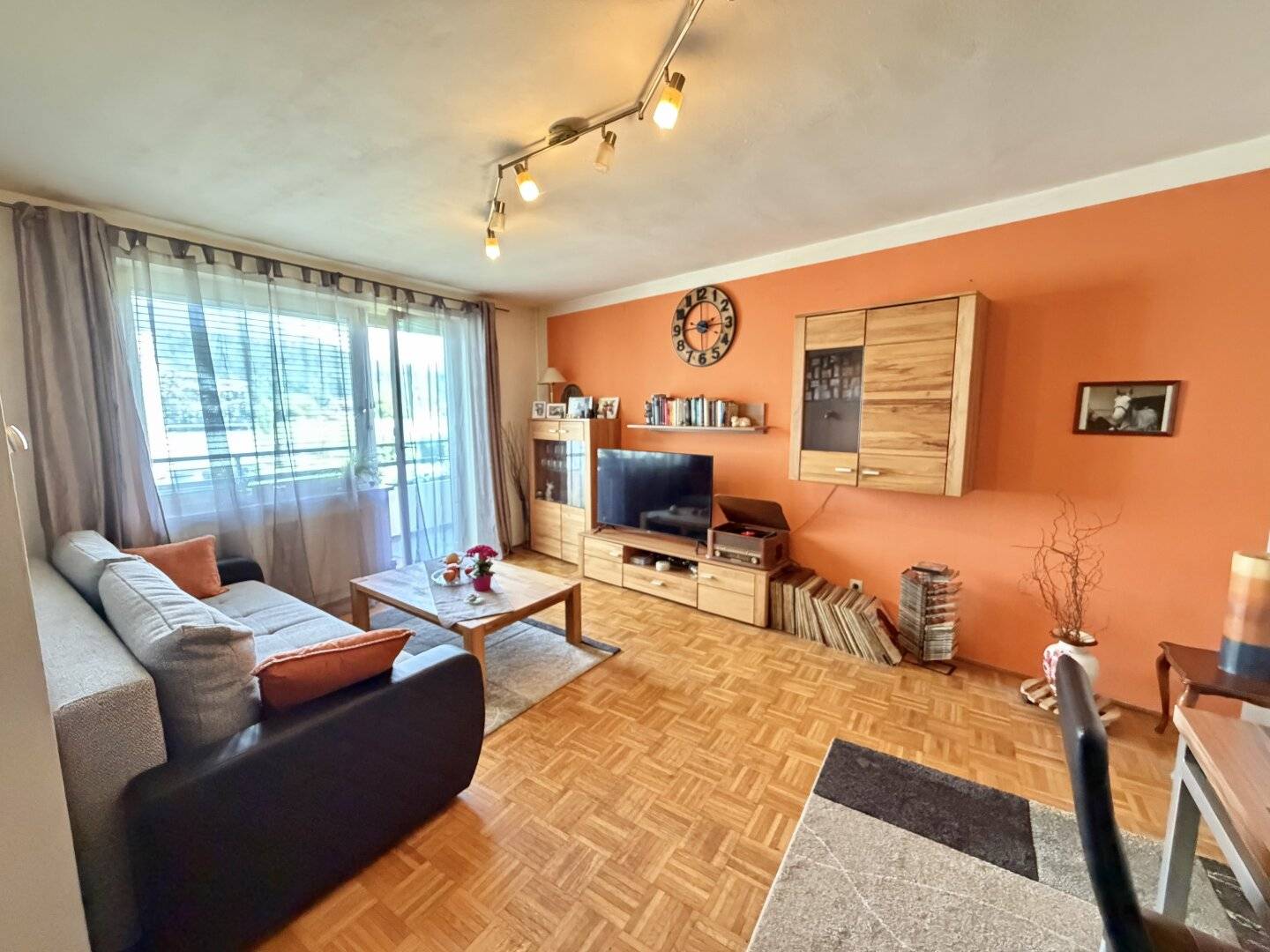 2-Zimmer-Wohnung mit Balkon und TG-Stellplatz - ideal zum Gestalten nach Ihren Wünschen
