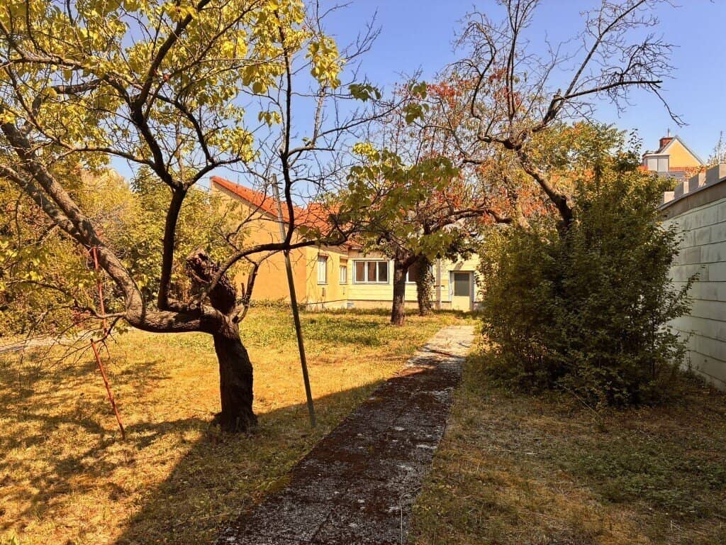 Wohnhaus mit 640m² Grund