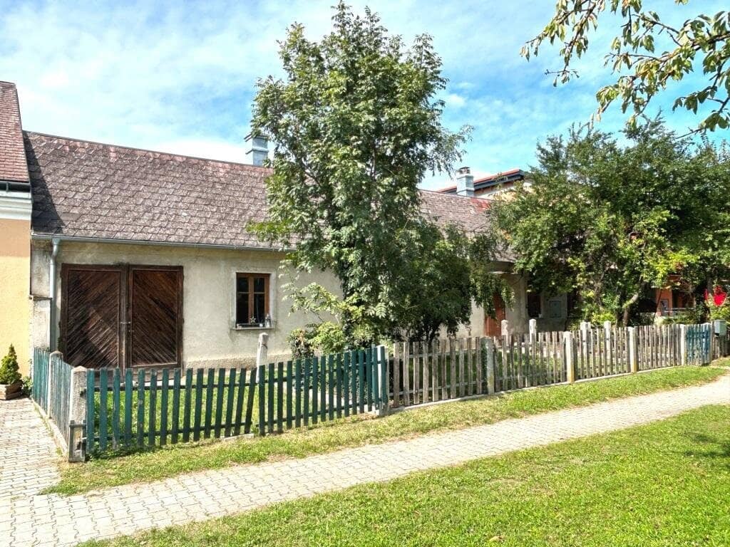 Baugrund mit Abbruchobjekt im Marchfeld
