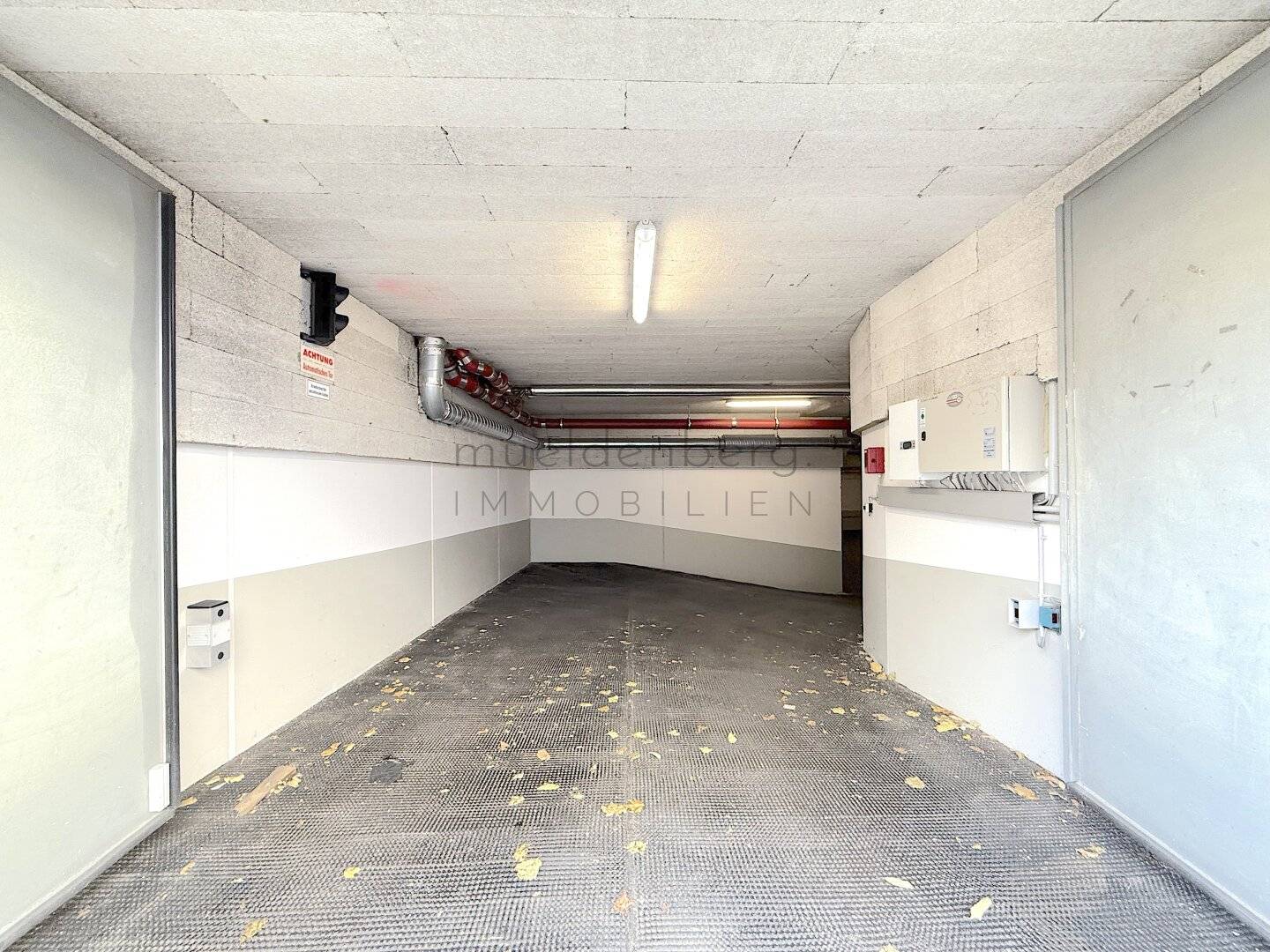 Garagenplatz nahe Hütteldorfer Straße (U3 Station)