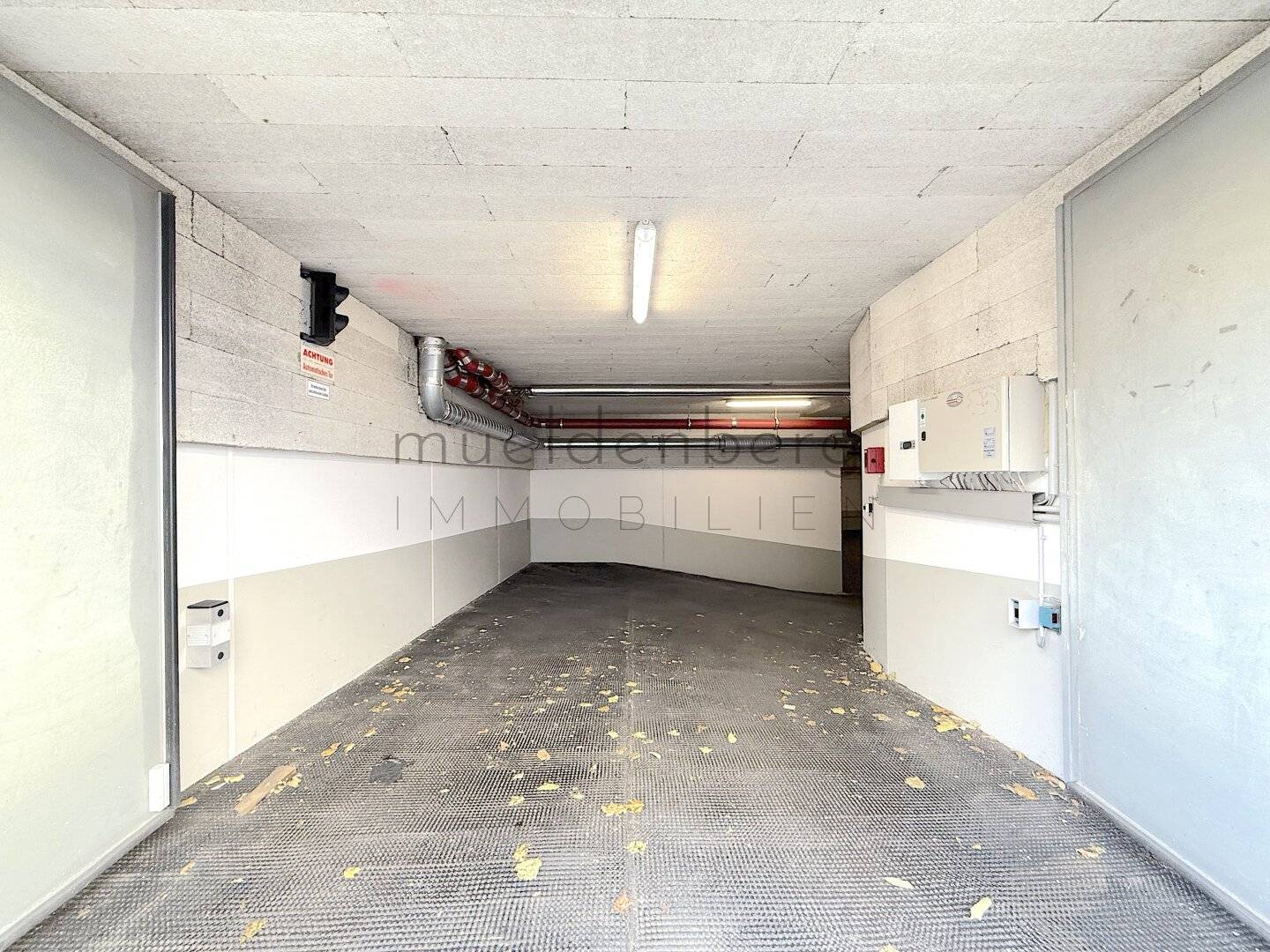 Garagenplatz nahe Hütteldorfer Straße (U3 Station)