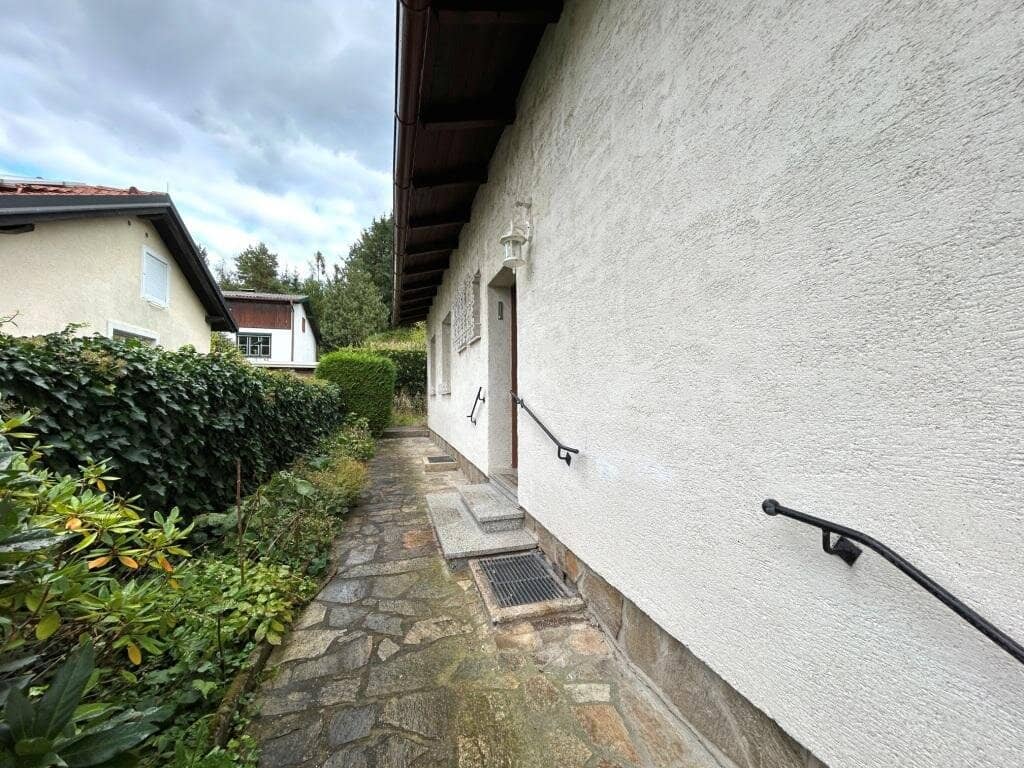 Wohnhaus mit 868m² Grund