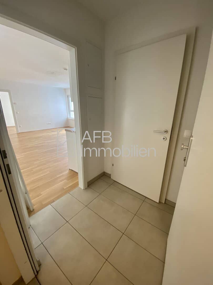 2 Monate mietfrei! 2 Zimmer Genossenschaftswohnung mit großer Loggia