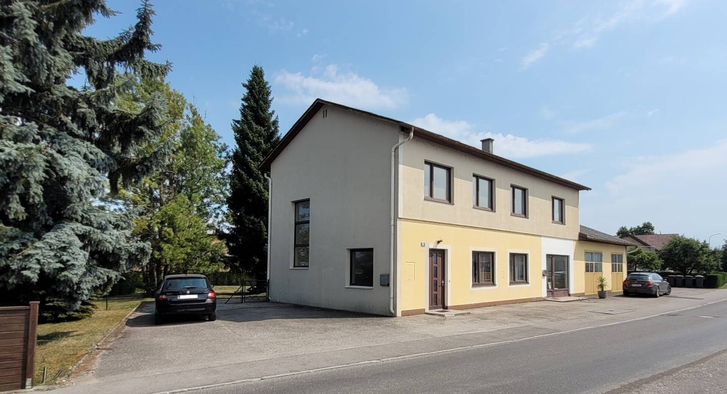 Vielseitige Gewerbeliegenschaft mit Büro- und Lagerflächen + 100m² Wohnung im OG