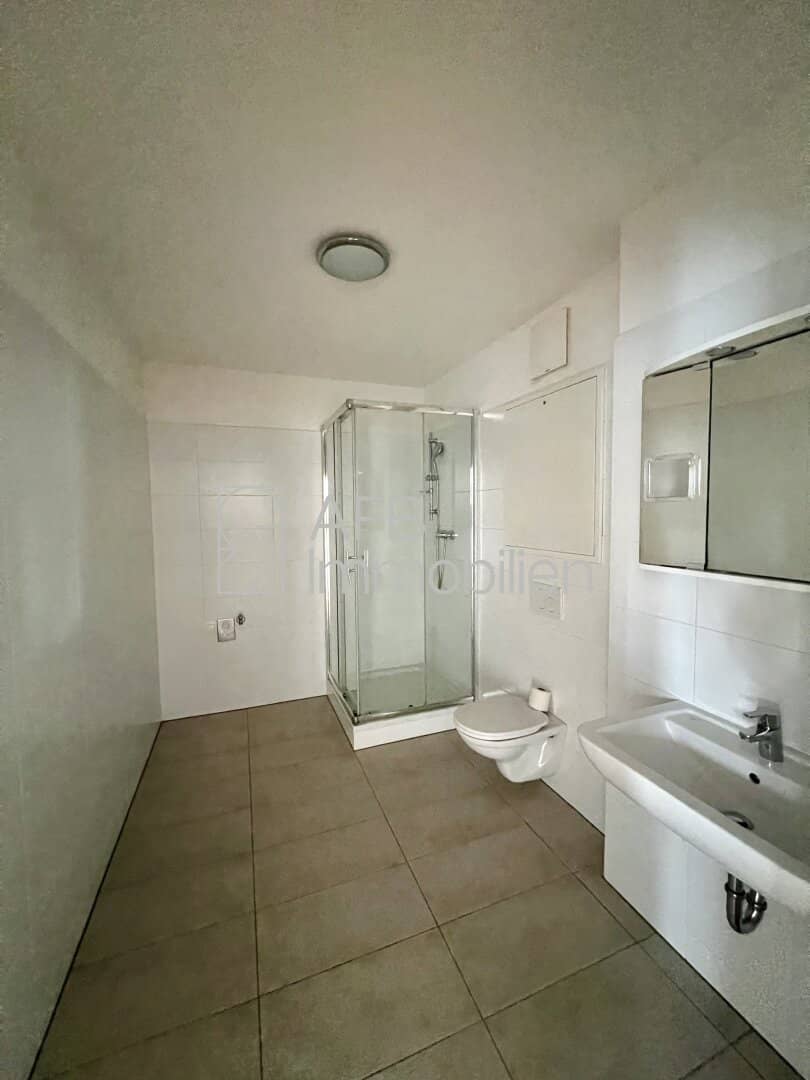 3 Monate mietfrei! 2 Zimmer Genossenschaftswohnung mit großer Loggia Nähe Citypark