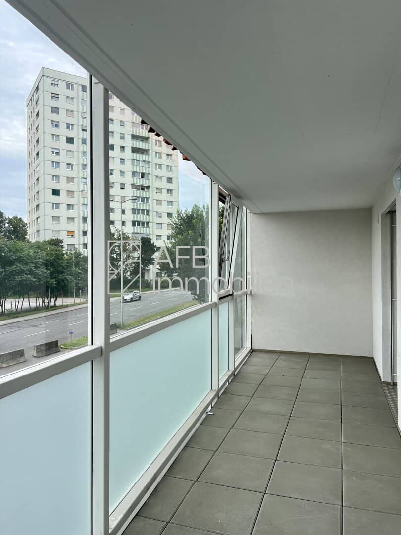 3 Monate mietfrei! 2 Zimmer Genossenschaftswohnung mit großer Loggia Nähe Citypark