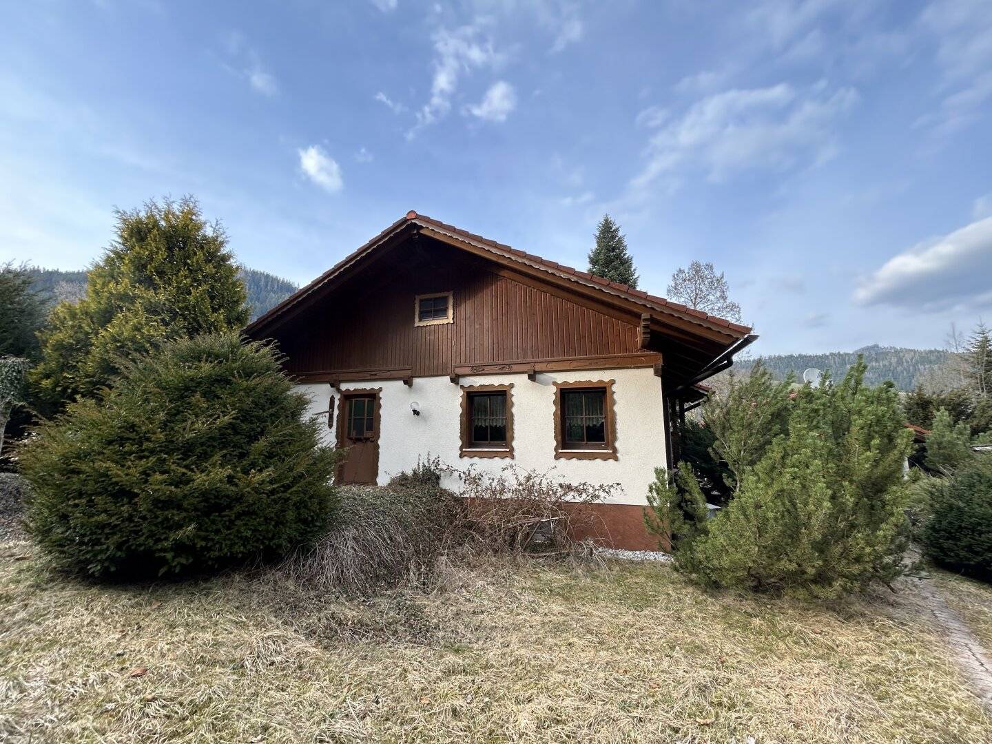 Wohnhaus in ruhiger Lage in Etmißl