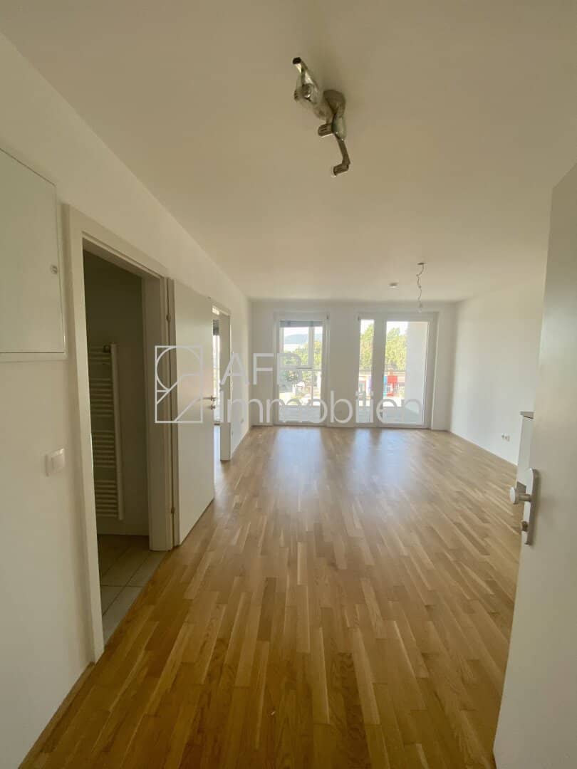 Die ersten 3 Monate mietfrei - 2-Zimmer Genossenschaftswohnung mit riesiger Loggia zu vermieten