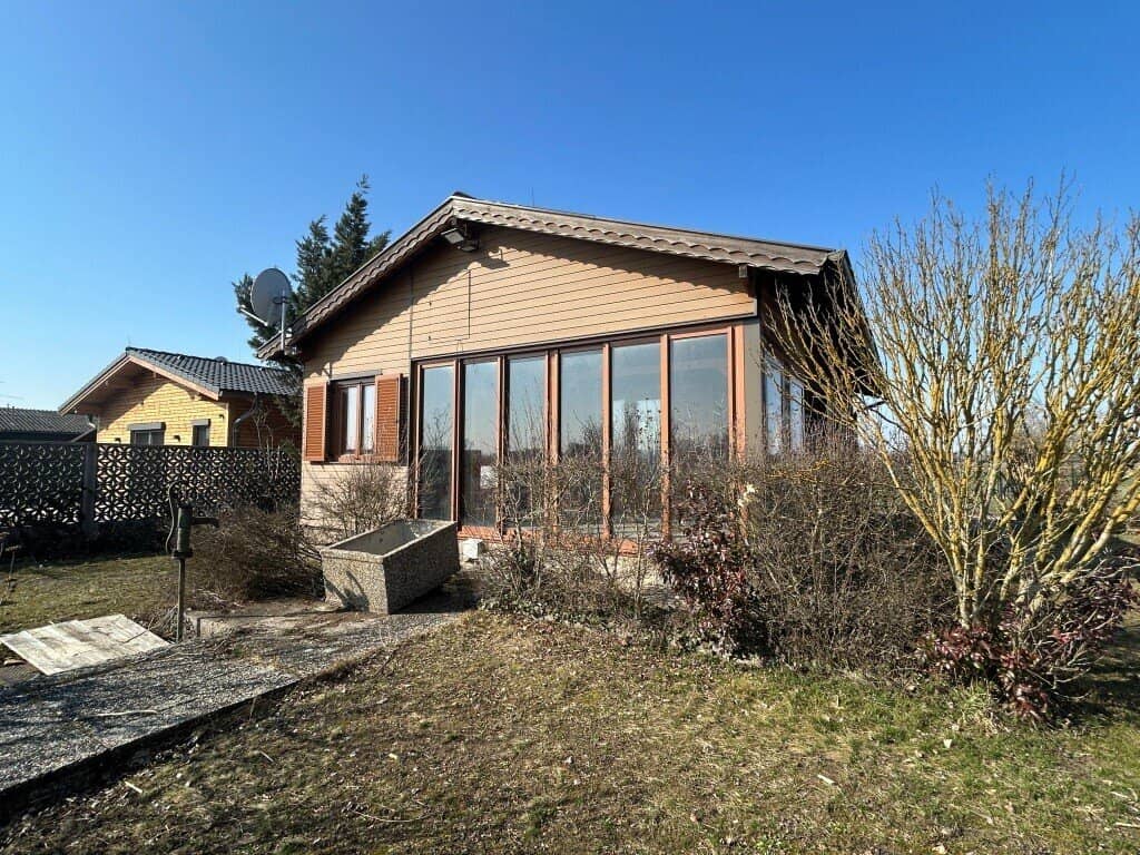 Wochenendhaus auf Pachtgrund am Badeteich Sandparz