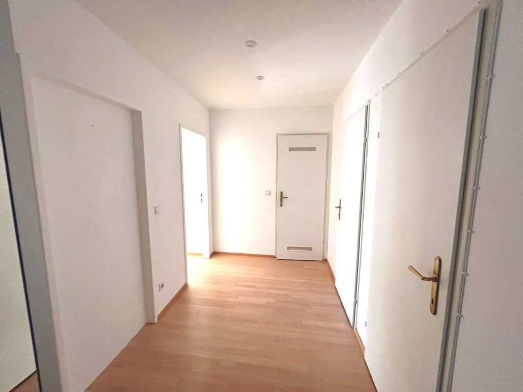 Maisonette-Dachgeschosswohnung mit 83m² Wohnnutzfläche, zwei Terrassen und einem Balkon