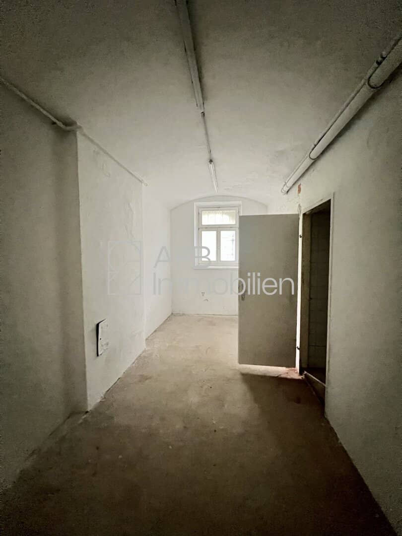 Lager bzw. Hobbyraum im Keller zu vermieten