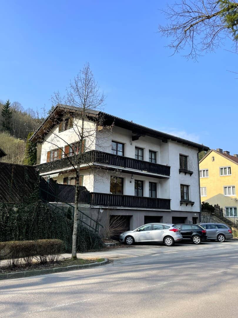 Anlageobjekt mit rund 6% p.a. Rendite und Möglichkeit zur teilweisen Eigennutzung in zentraler Lage!