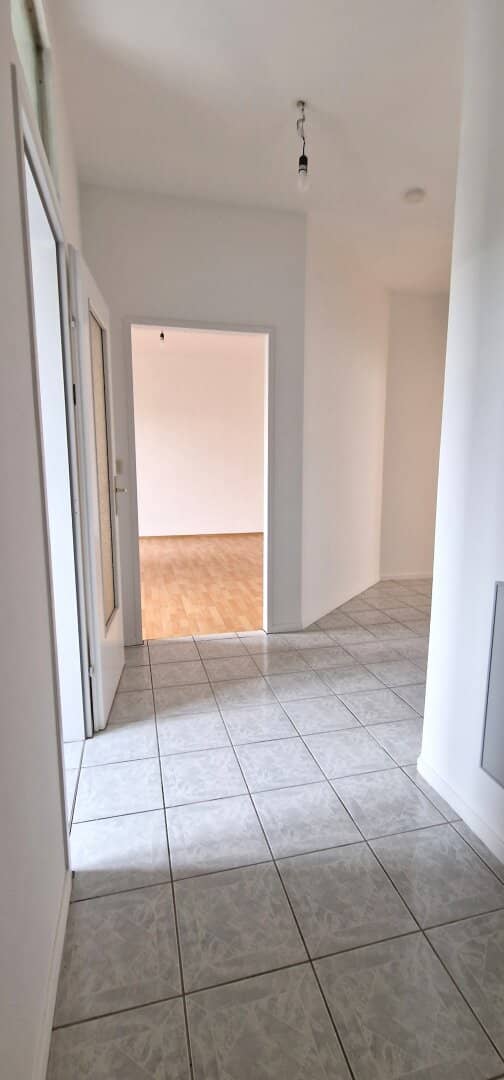 Sonnige 2-Zimmer-Wohnung mit großer Terrasse in attraktiver Lage – 60m², Miete €1.085,-