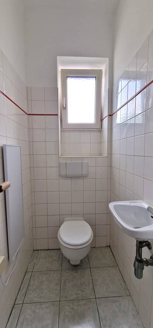 Sonnige 2-Zimmer-Wohnung mit großer Terrasse in attraktiver Lage – 60m², Miete €1.085,-
