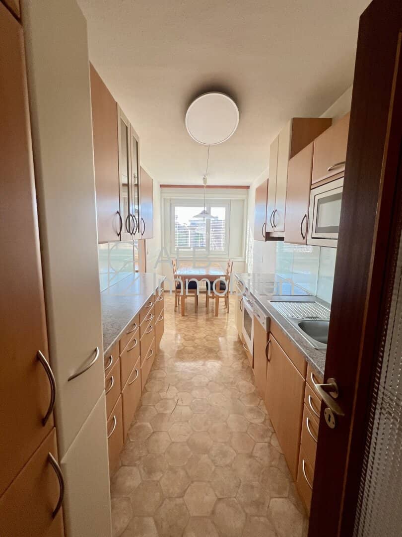 3,5-Zimmer-Wohnung mit Loggia in Graz-St.Peter, Nähe TU-Inffeldgasse