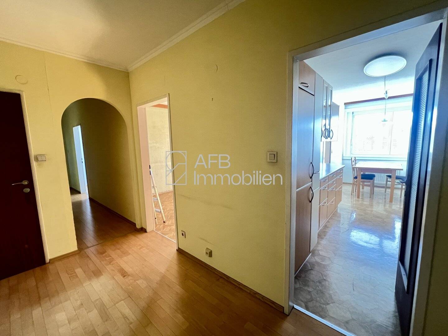3,5-Zimmer-Wohnung mit Loggia in Graz-St.Peter, Nähe TU-Inffeldgasse
