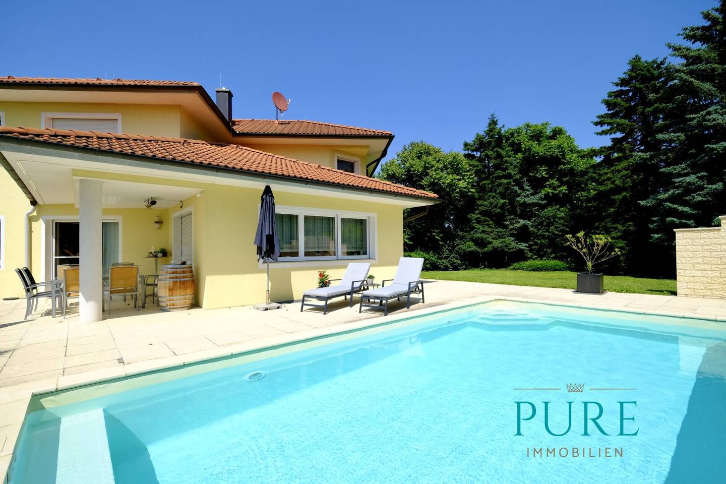 EXKLUSIVE VILLA mit stilvollem Interieur - mediterranes Wohngefühl im Speckgürtel Wiens!