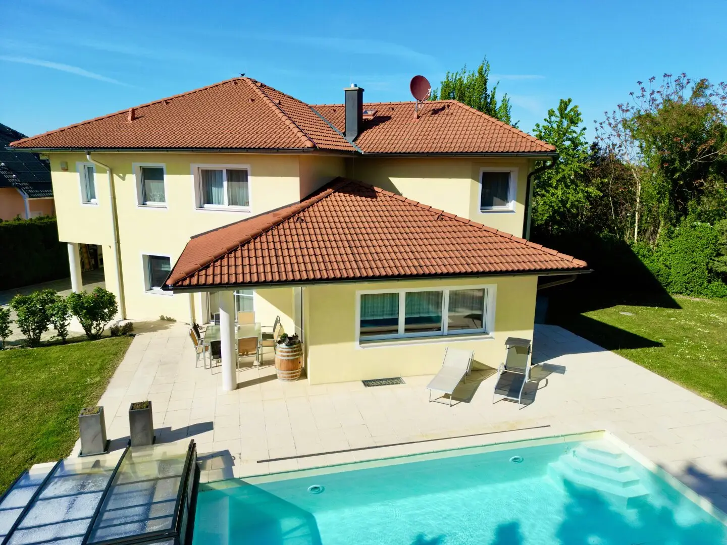 EXKLUSIVE VILLA mit stilvollem Interieur - mediterranes Wohngefühl im Speckgürtel Wiens!
