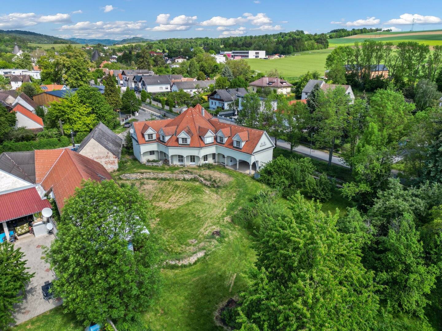 Schlossflair trifft Landhausgefühl – Ein besonderes Haus mit Charakter im Herzen des Mittelburgenlands