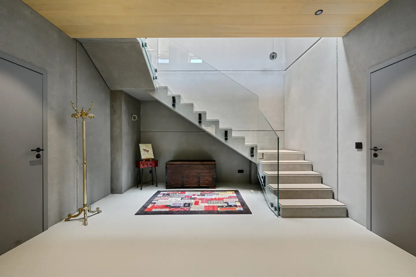 NEW YORK TIMES FEATURED: Reduktion in ihrer luxuriösesten Form. Einzigartige Architekten Villa - 25 Minuten zur Stadtgrenze Wien