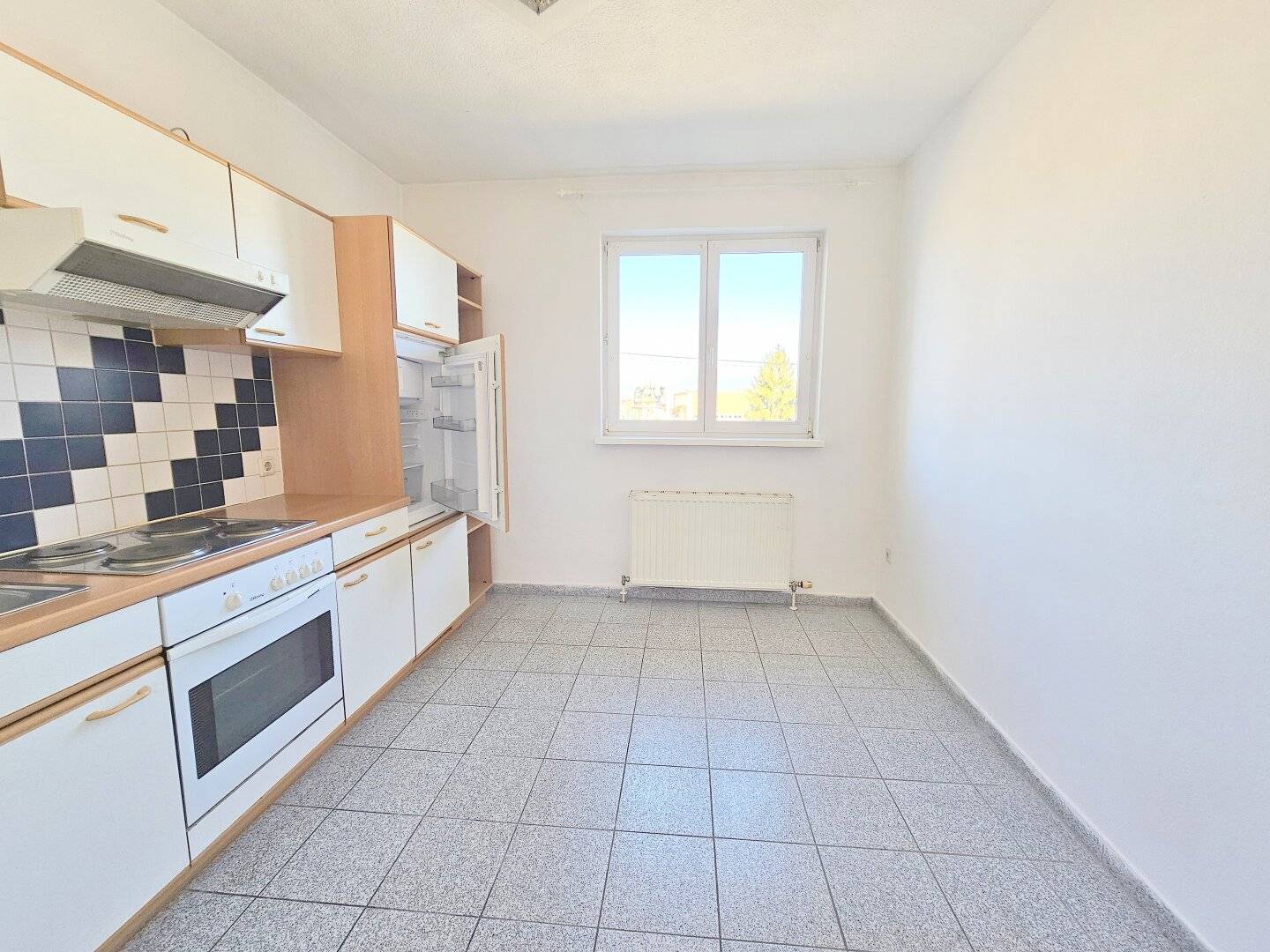 Perfekt für Singles! Schöne, sonnige Wohnung sucht neue Besitzer - auch perfekt als Anlegerwohnung!