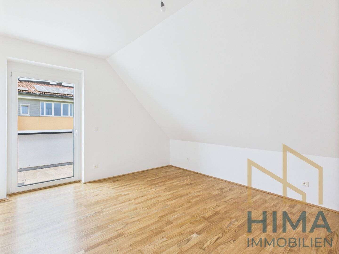 Moderne Dachgeschoßwohnung - sofort beziehbar!