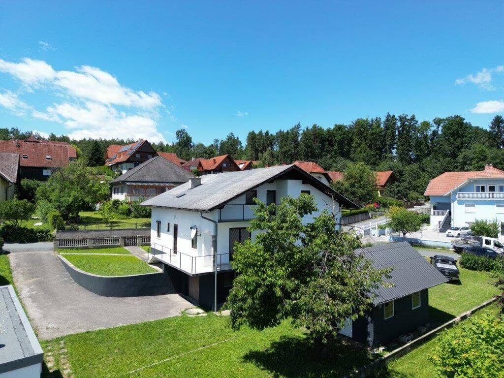 Gemütliches Einfamilienhaus in sonniger Thermenregion und  Ruhelage mit traumhaftem Ausblick und großem Gartenhaus