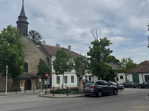 Attraktive Villa mit ca.150m² Wohnfläche, großem Garten, Biotop, Terrasse &amp; Garage in bester Lage Nähe Grinzing – Ihr Traumhaus!