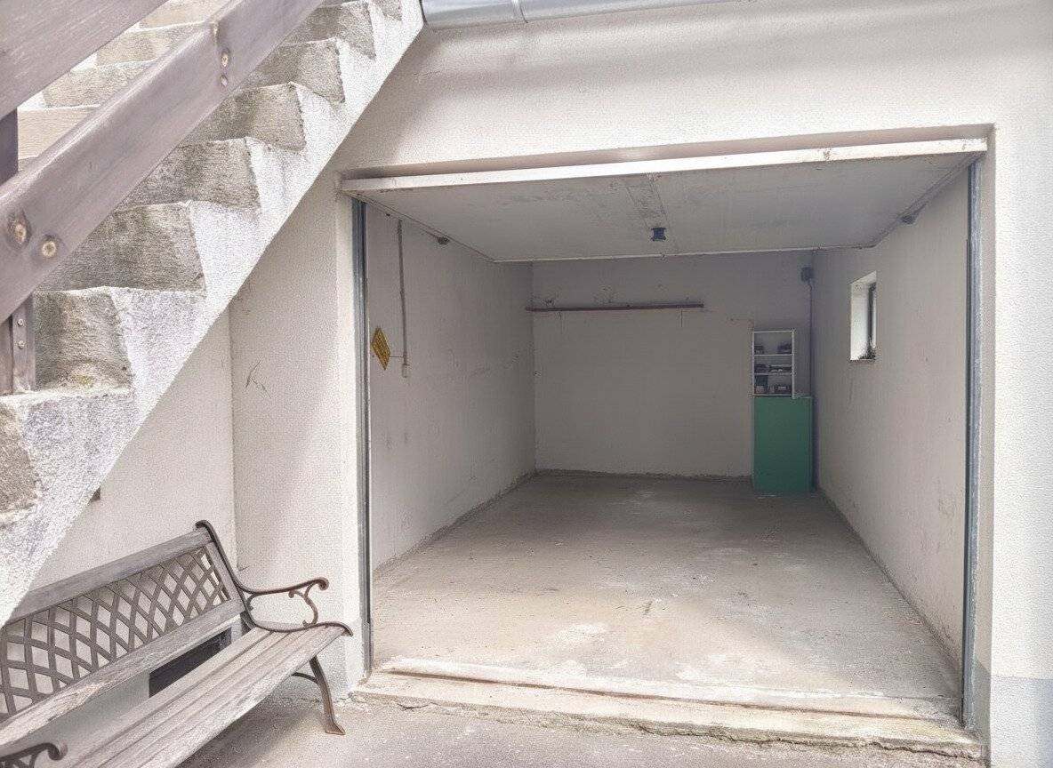 MASSIVE REDUZIERUNG! Mehrfamilienhaus mit großer Terrasse - schönem Garten - Garage - Nähe Grüner See