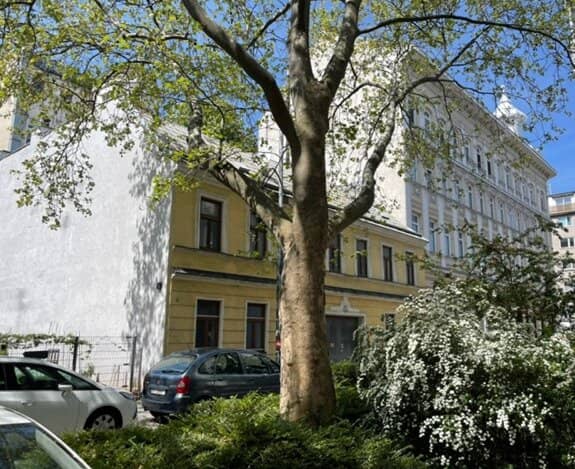 Bestandsfreies, Interessantes, bereits baugenehmigtes Wohn-Projekt in ruhiger Wohnstraße!