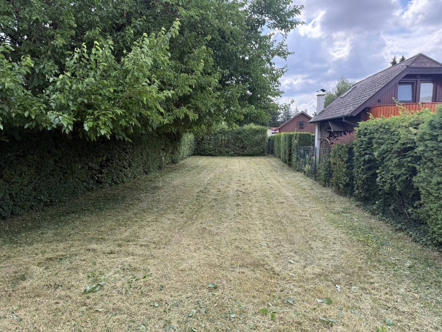 Ferienparzelle am Neufelder See zu mieten – Nur wenige Gehminuten zum See
