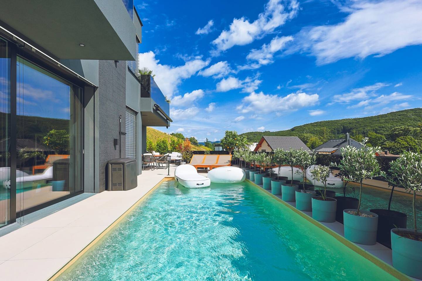 Design-Architektenhaus in Breitenfurt bei Wien – Exklusive Architektur, modernste High-End-Technik und luxuriöse Ausstattung auf höchstem Niveau