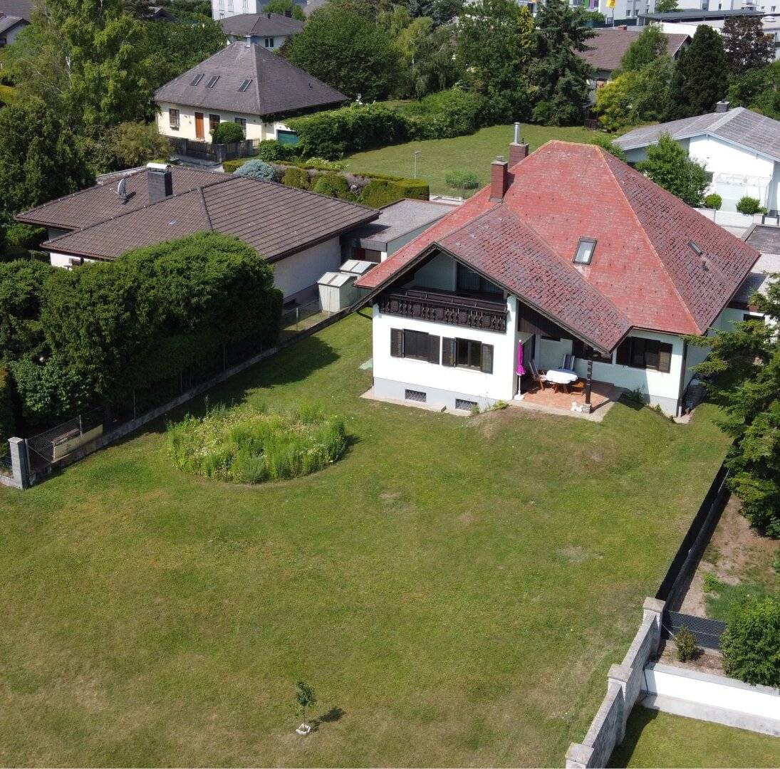 Großzügiges Wohnhaus im begehrten Ungarviertel mit Vollkeller, Garage & Carport zu verkaufen