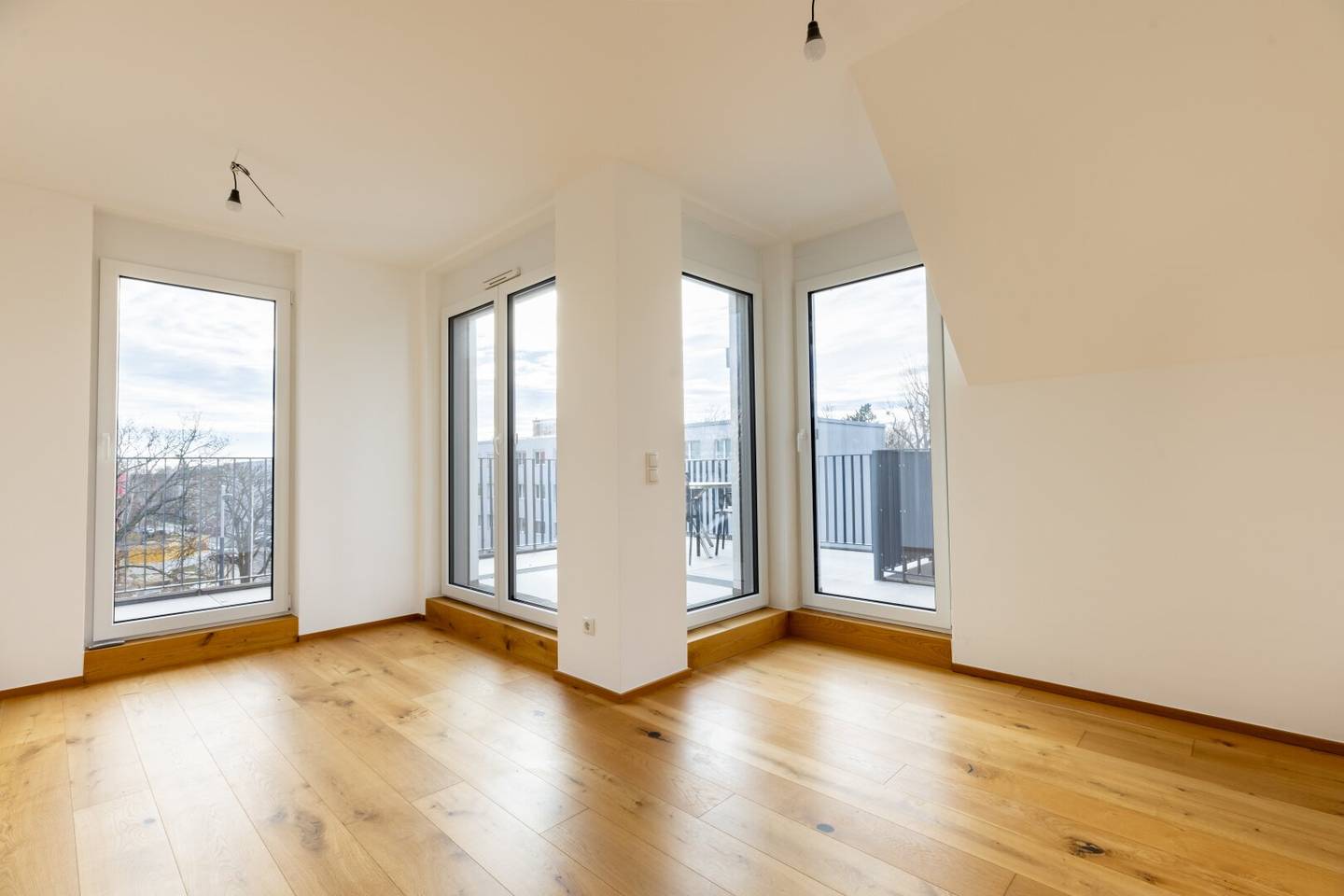 Erstbezug! Exklusive Maisonette in Top-Lage mit 2 Terrassen und Panoramablick - Erstbezug Nähe ORF!